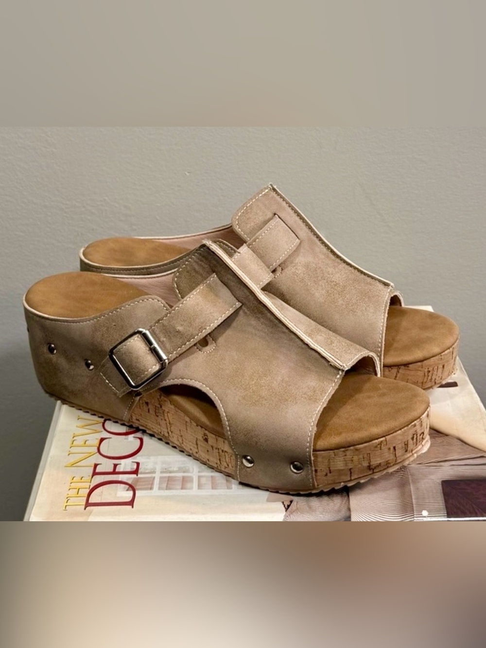 Suede Slides Clogs Open-Toe Mules in Tan
